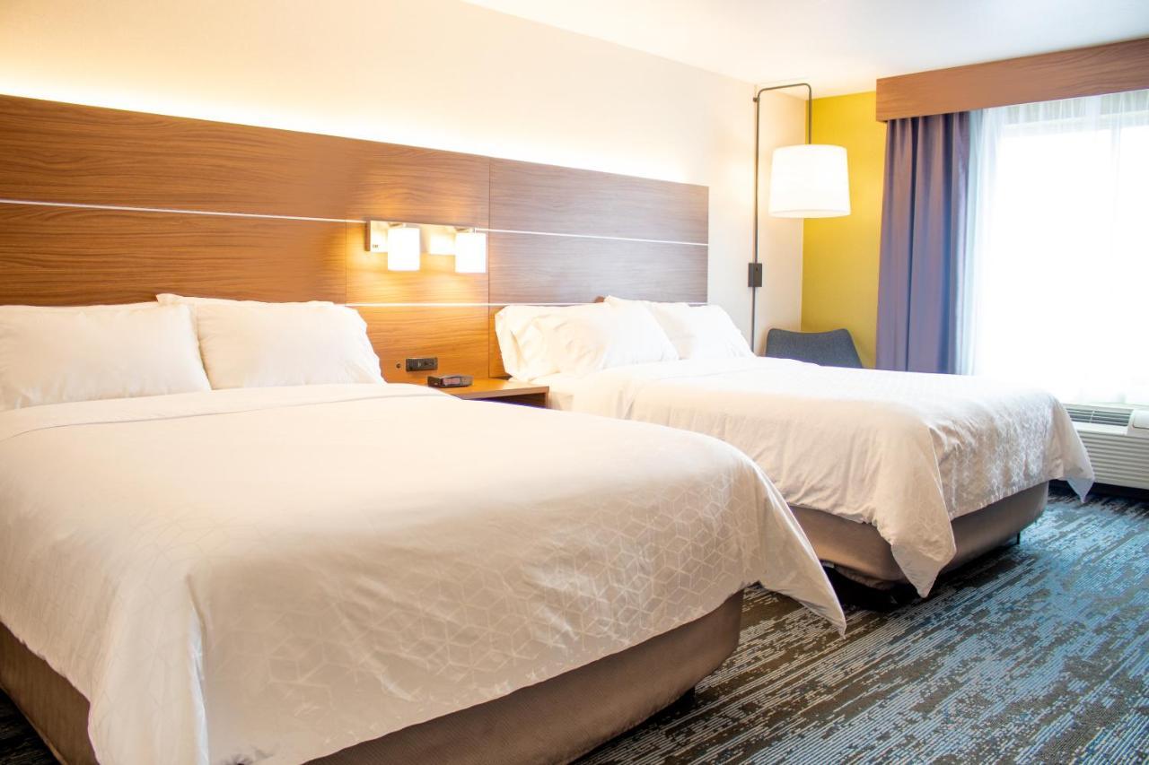 Holiday Inn Express & Suites Wausau By Ihg Weston Esterno foto