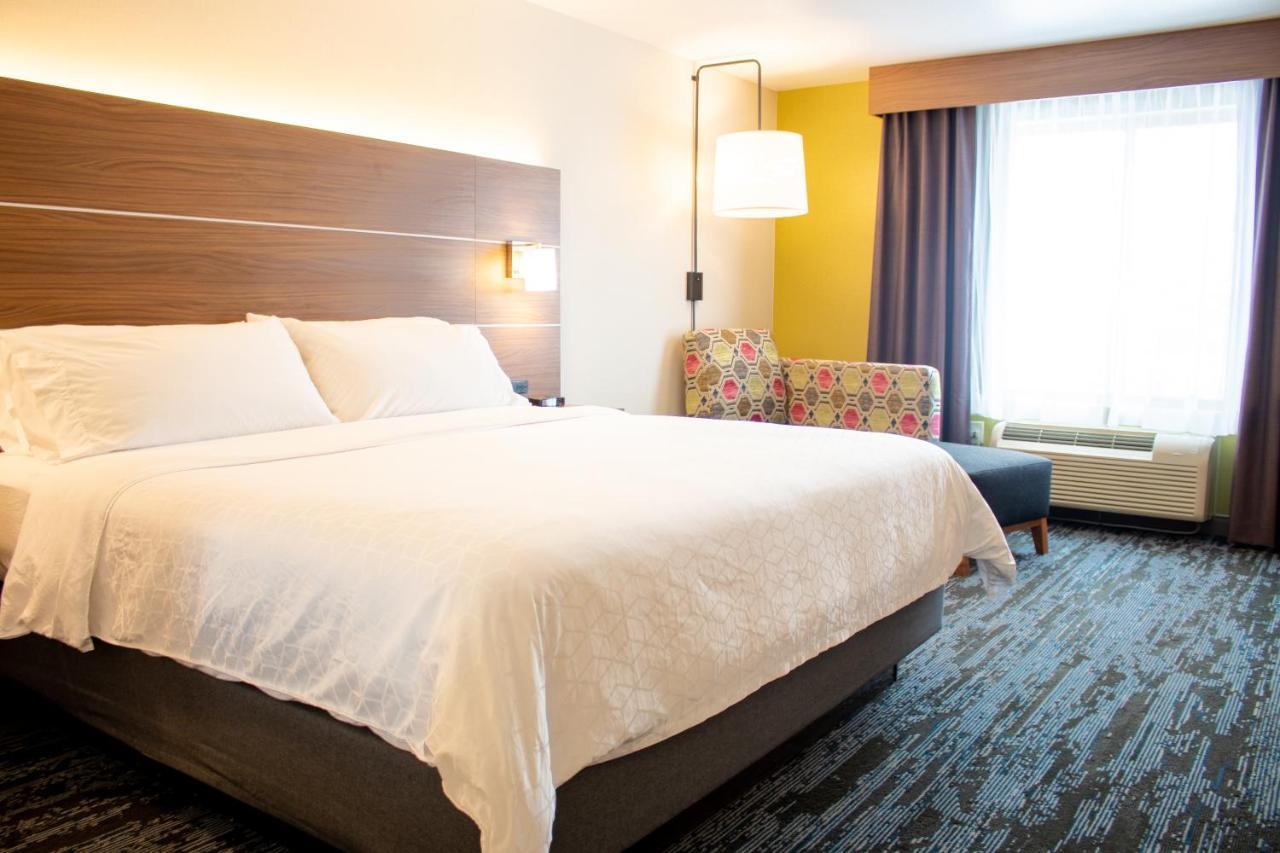 Holiday Inn Express & Suites Wausau By Ihg Weston Esterno foto