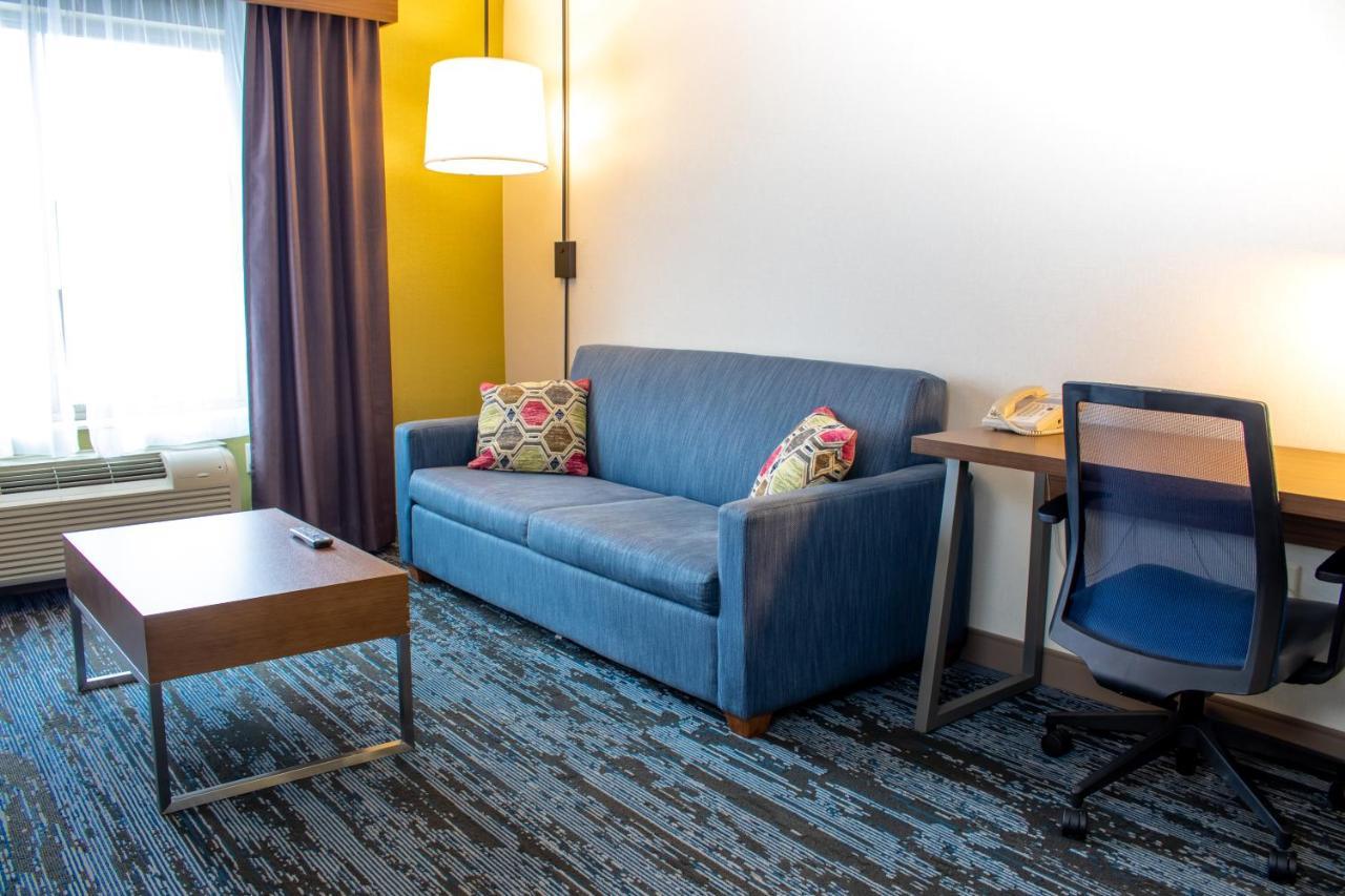 Holiday Inn Express & Suites Wausau By Ihg Weston Esterno foto
