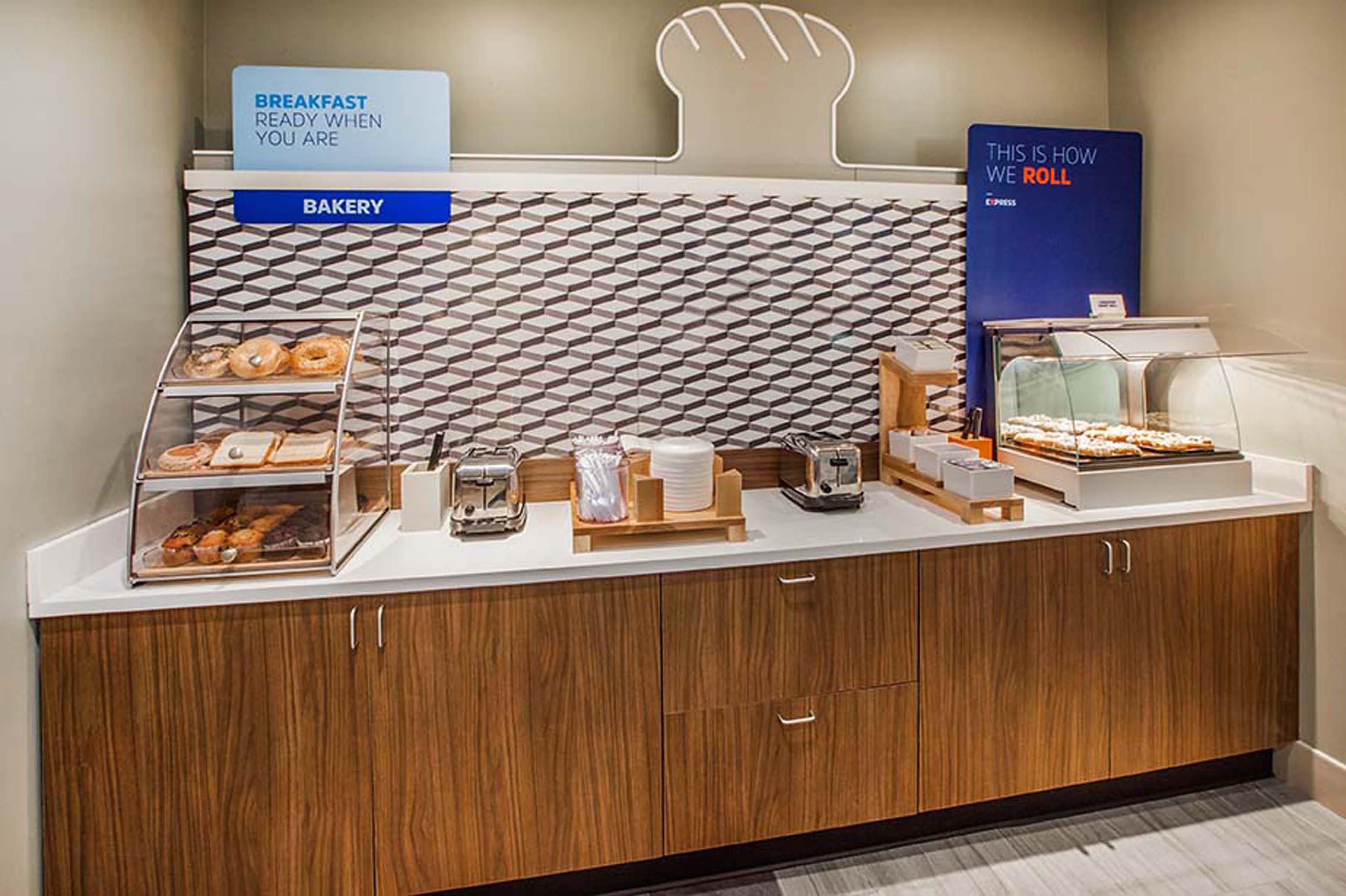 Holiday Inn Express & Suites Wausau By Ihg Weston Esterno foto