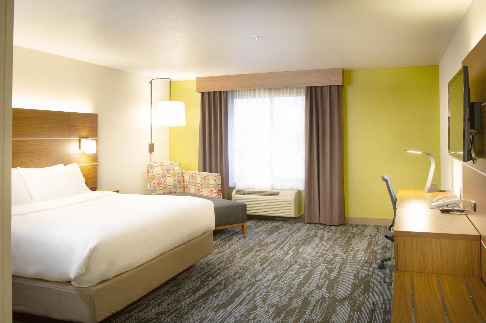 Holiday Inn Express & Suites Wausau By Ihg Weston Esterno foto