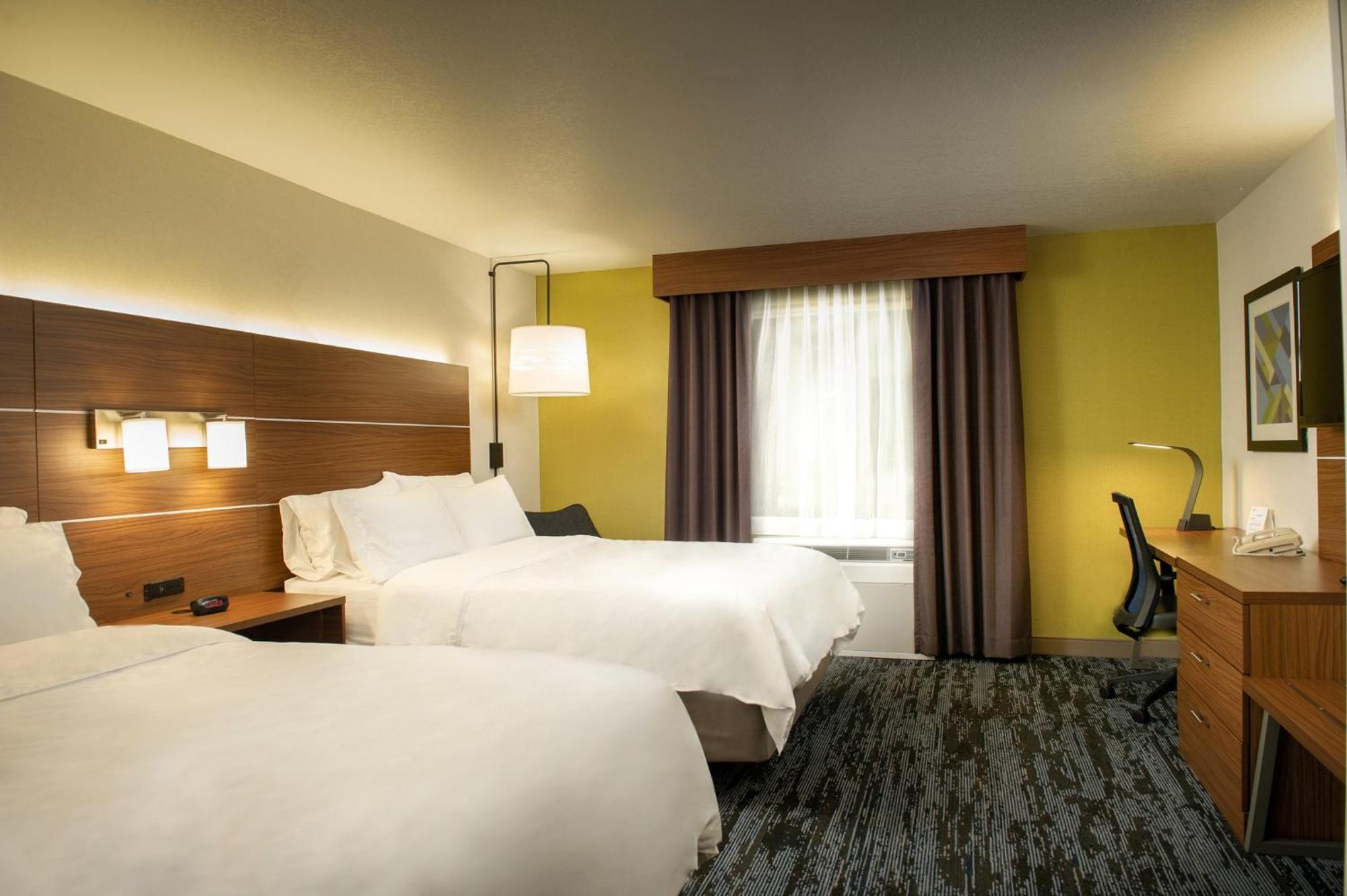 Holiday Inn Express & Suites Wausau By Ihg Weston Esterno foto