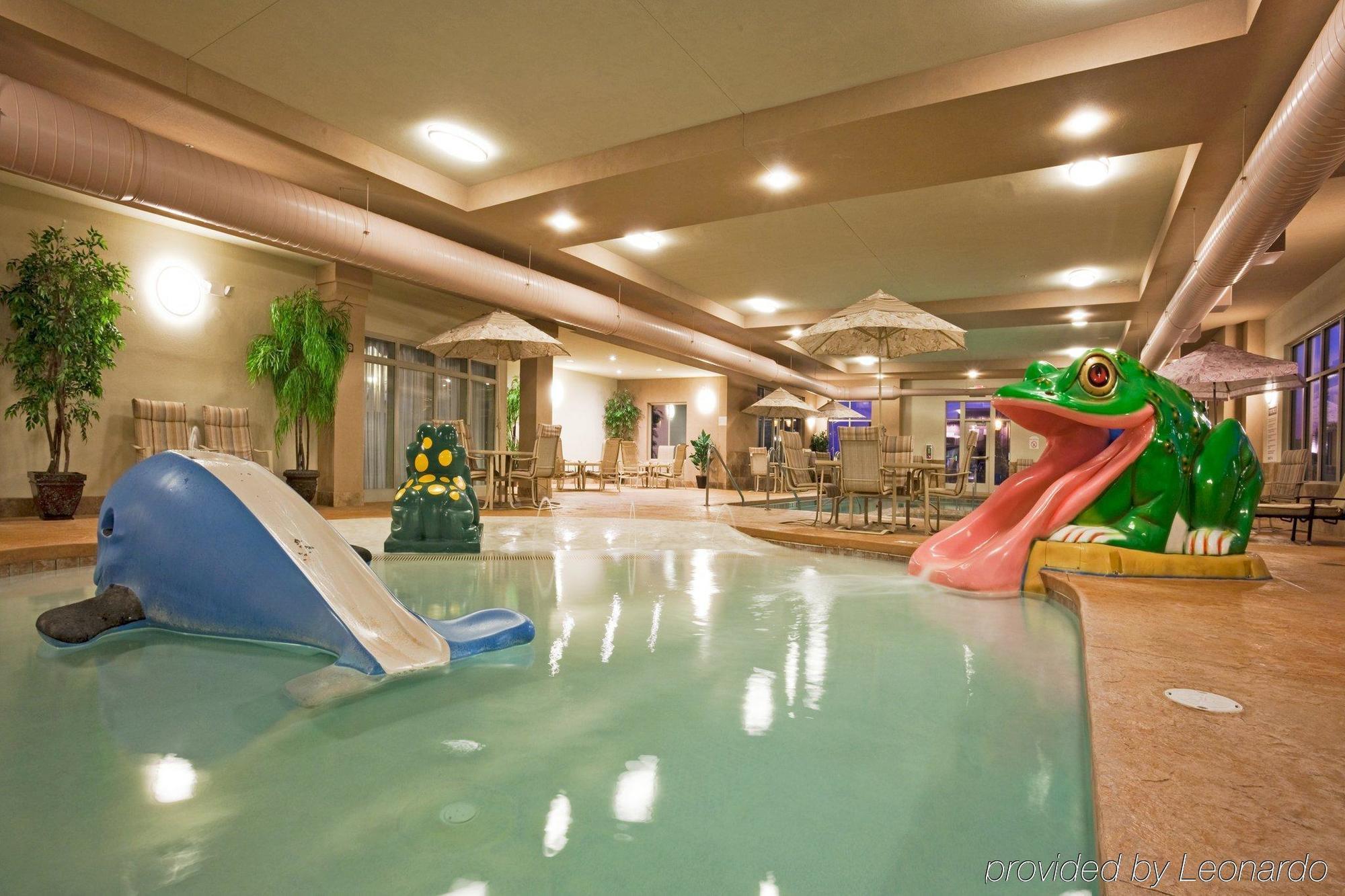 Holiday Inn Express & Suites Wausau By Ihg Weston Esterno foto