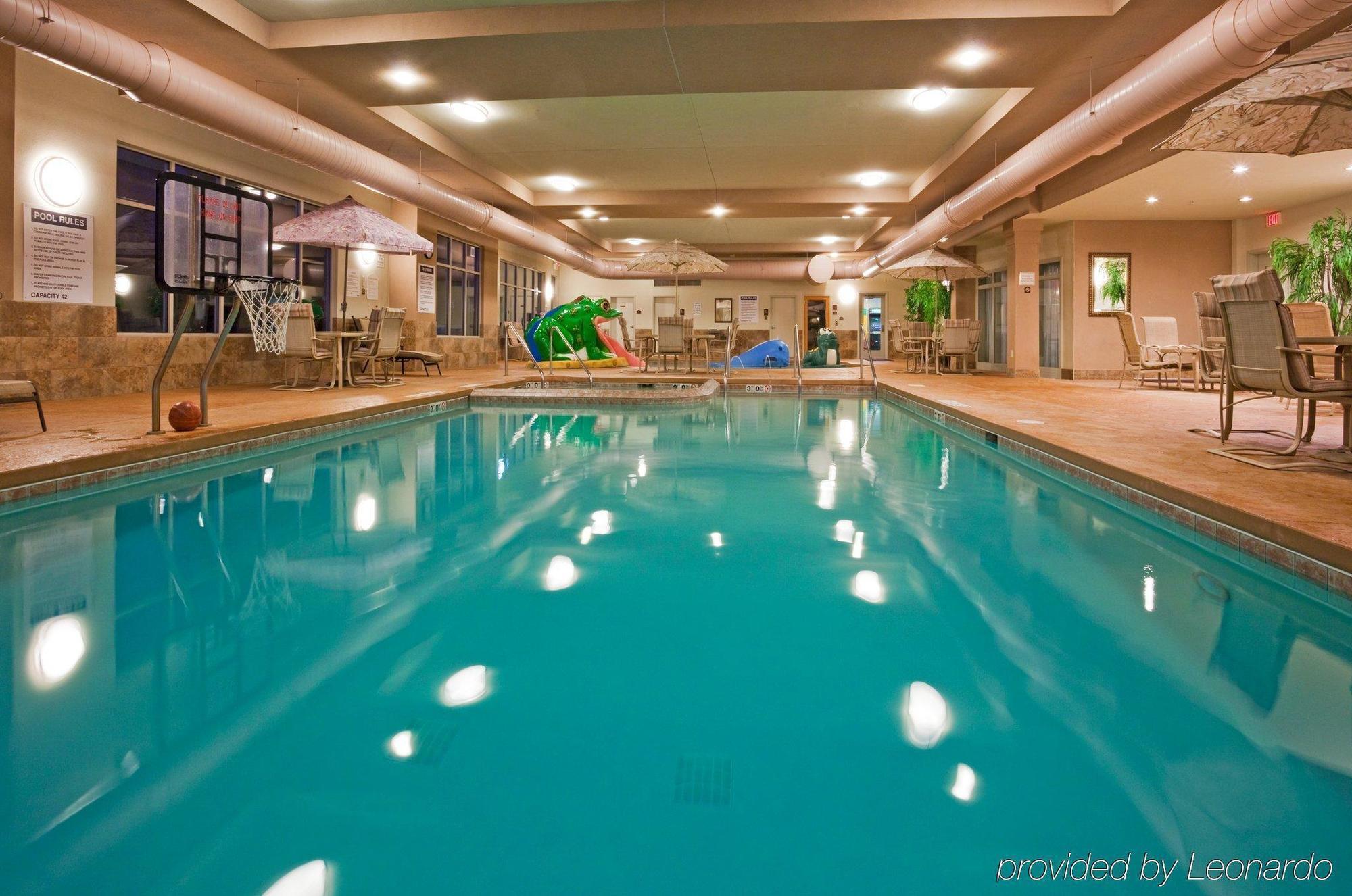 Holiday Inn Express & Suites Wausau By Ihg Weston Esterno foto